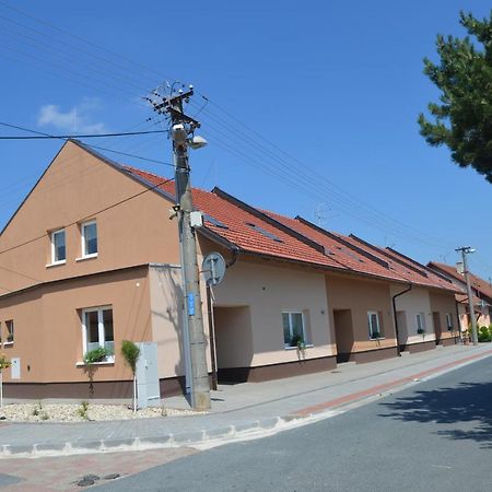 Apartmany Za Dvorem Velke Pavlovice Bagian luar foto