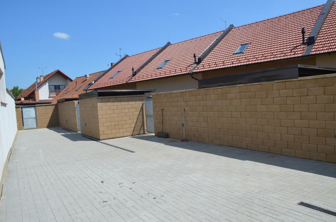 Apartmany Za Dvorem Velke Pavlovice Bagian luar foto