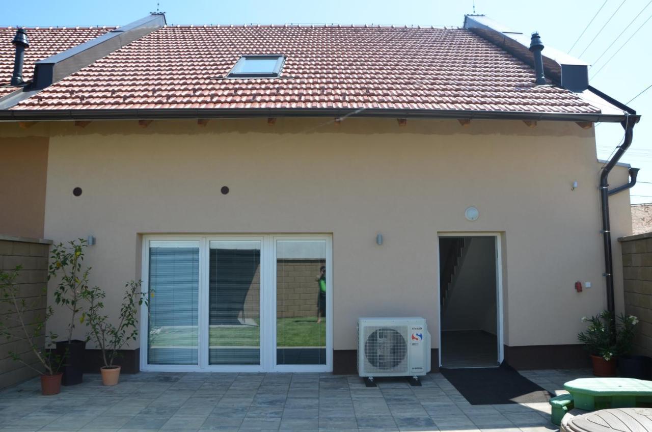 Apartmany Za Dvorem Velke Pavlovice Bagian luar foto
