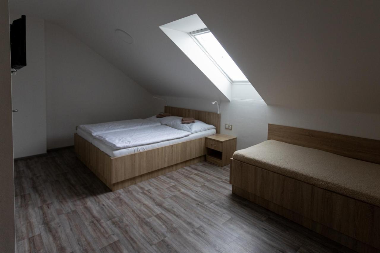 Apartmany Za Dvorem Velke Pavlovice Bagian luar foto
