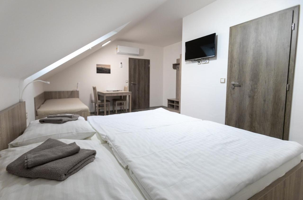Apartmany Za Dvorem Velke Pavlovice Bagian luar foto